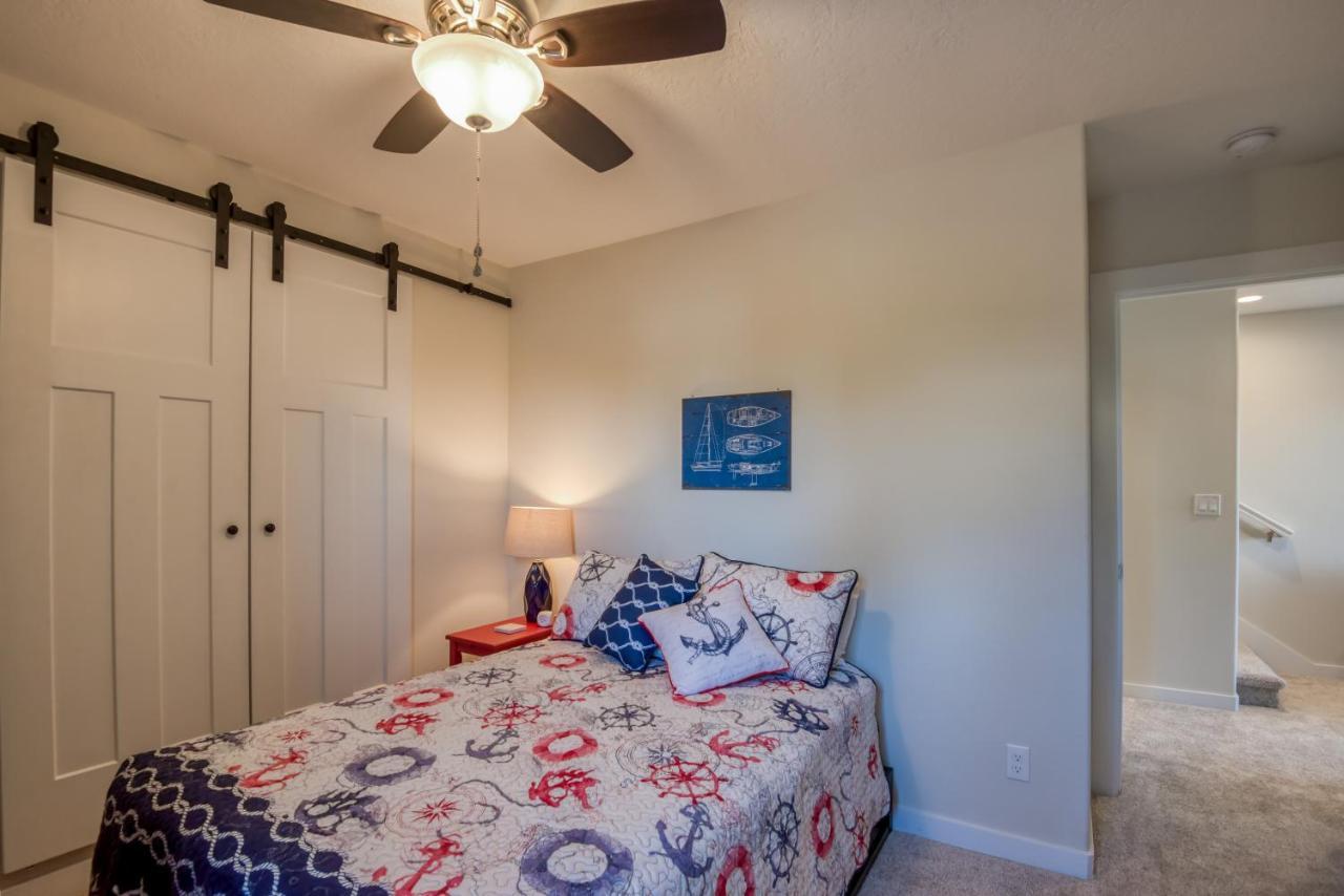 Oceanview Townhome - Pet Friendly - Sleeps 6 - King Depoe Bay Ngoại thất bức ảnh